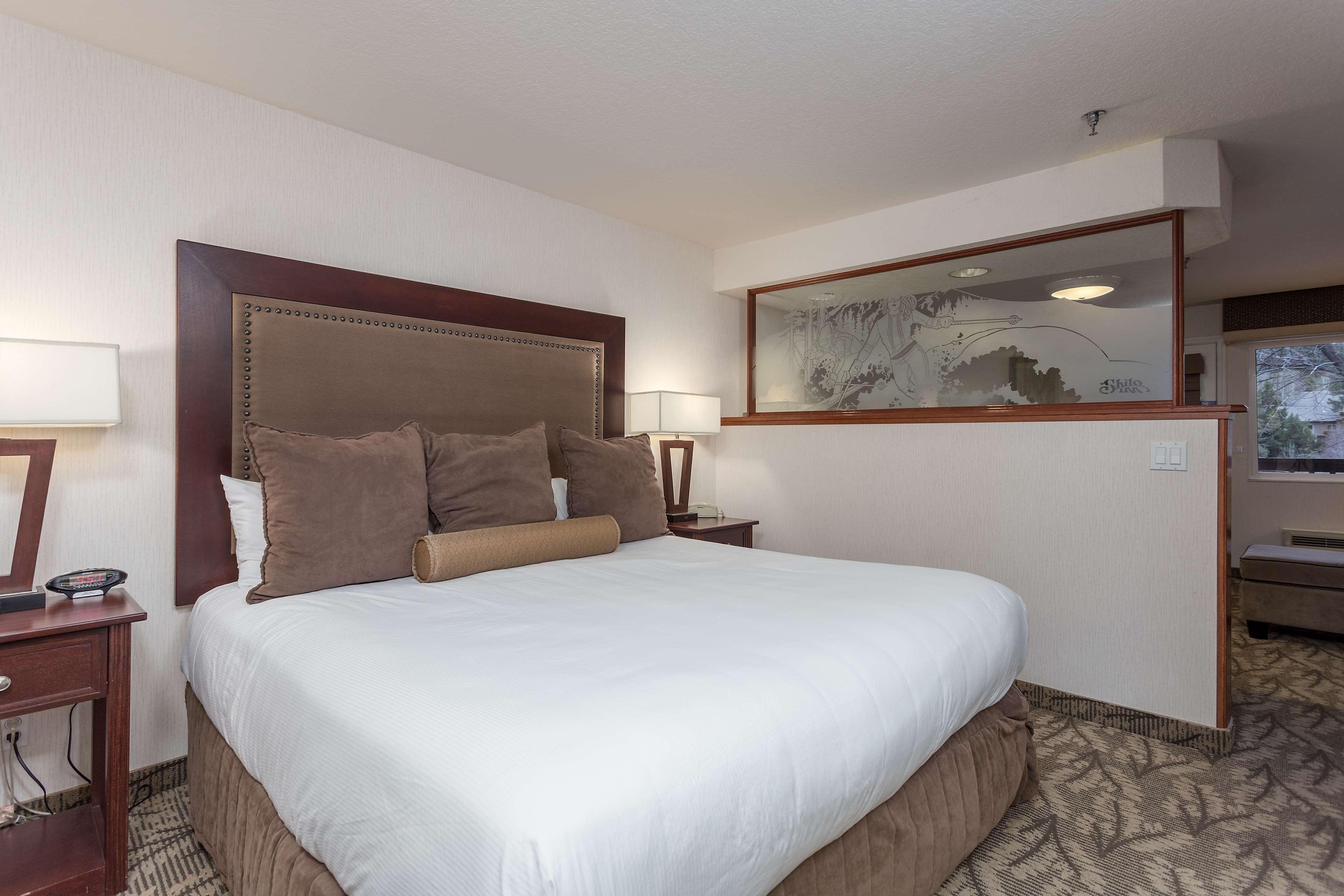 Shilo Inn Suites Hotel - Бенд Екстер'єр фото