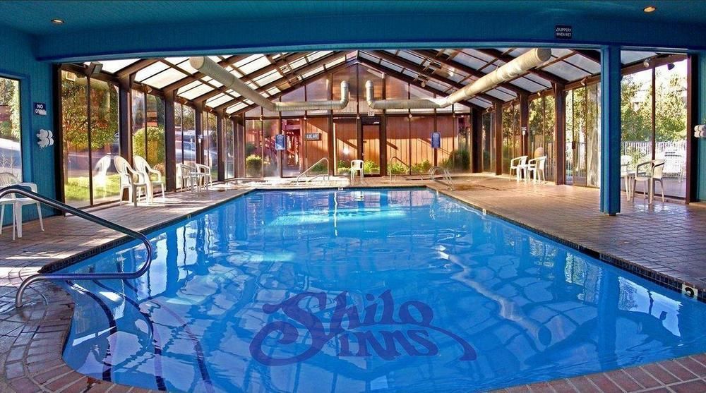 Shilo Inn Suites Hotel - Бенд Екстер'єр фото